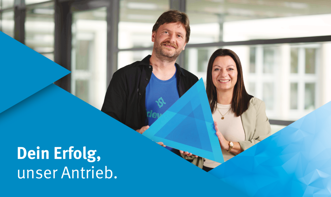 251126 Th Ex socialmedia Website HEADER